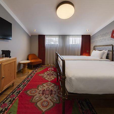 The Blue Fox Hotel Тбілісі Екстер'єр фото